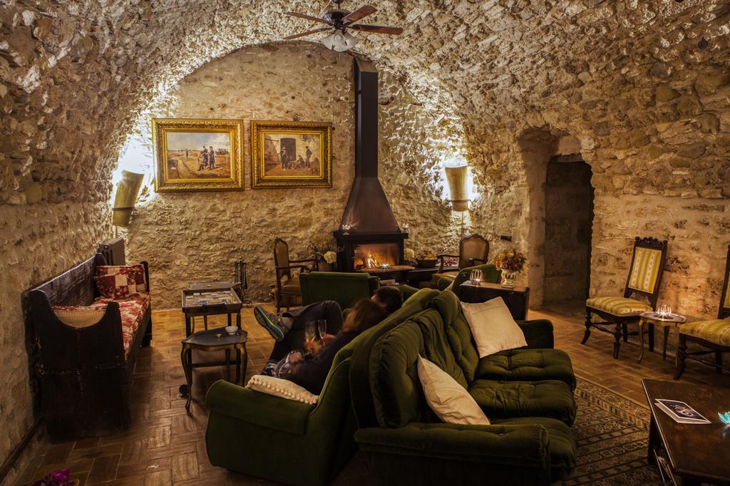 Mil Estrelles Villa Cornellá de Terri Buitenkant foto