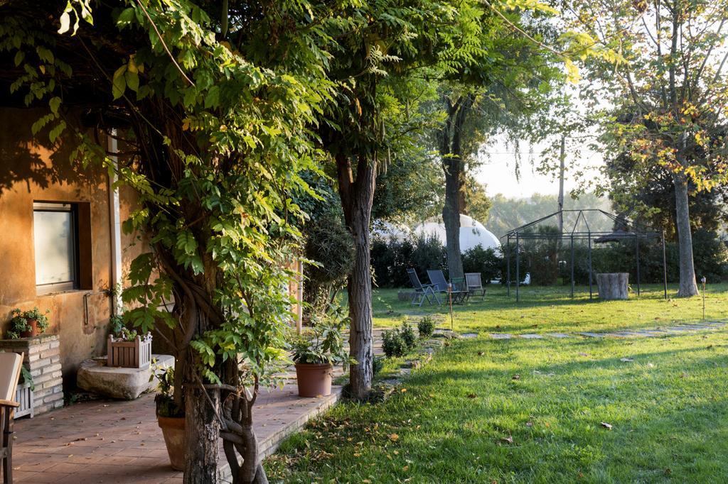 Mil Estrelles Villa Cornellá de Terri Buitenkant foto