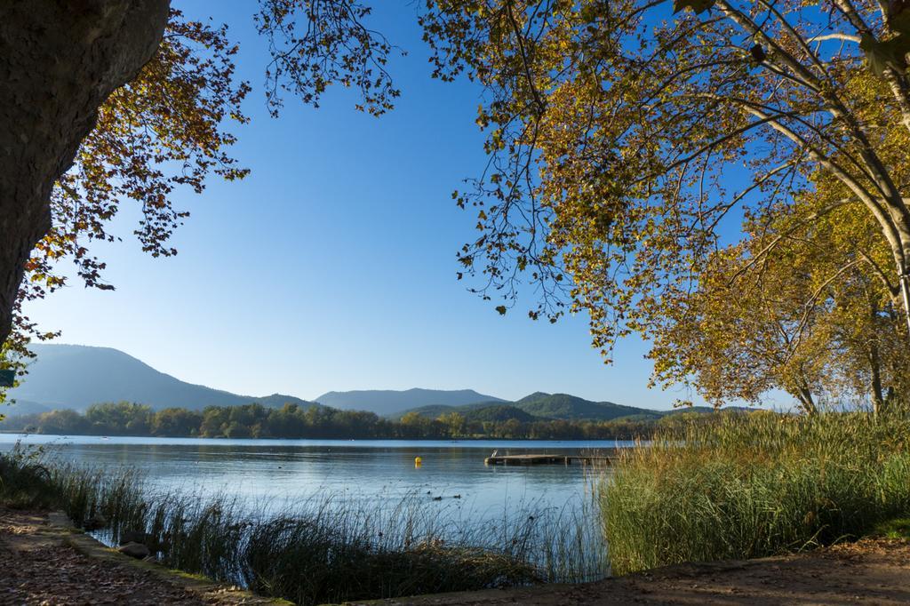 Mil Estrelles Villa Cornellá de Terri Buitenkant foto